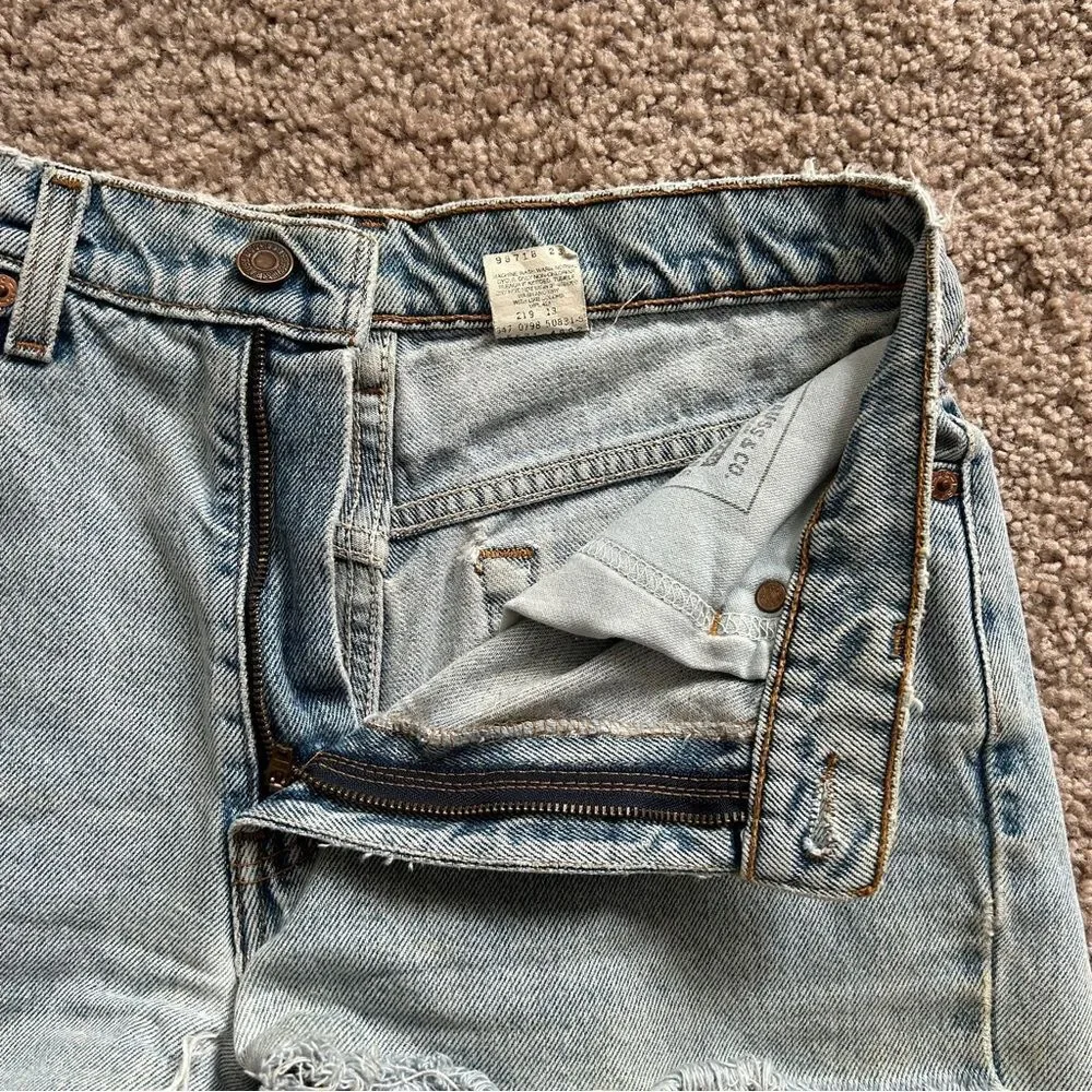 Levis Womens 512 Light Blue Wash Slim Fit Raw Hem Jean Shorts Size 6 Long